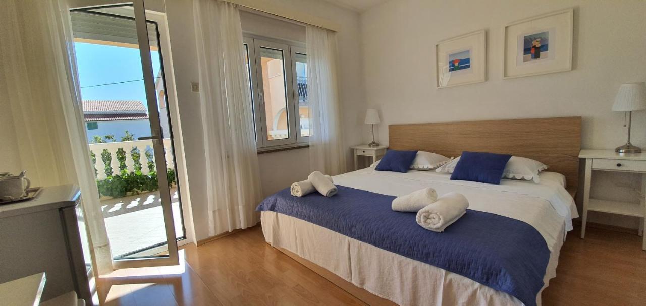 Apartmani Mira Vodice Eksteriør bilde