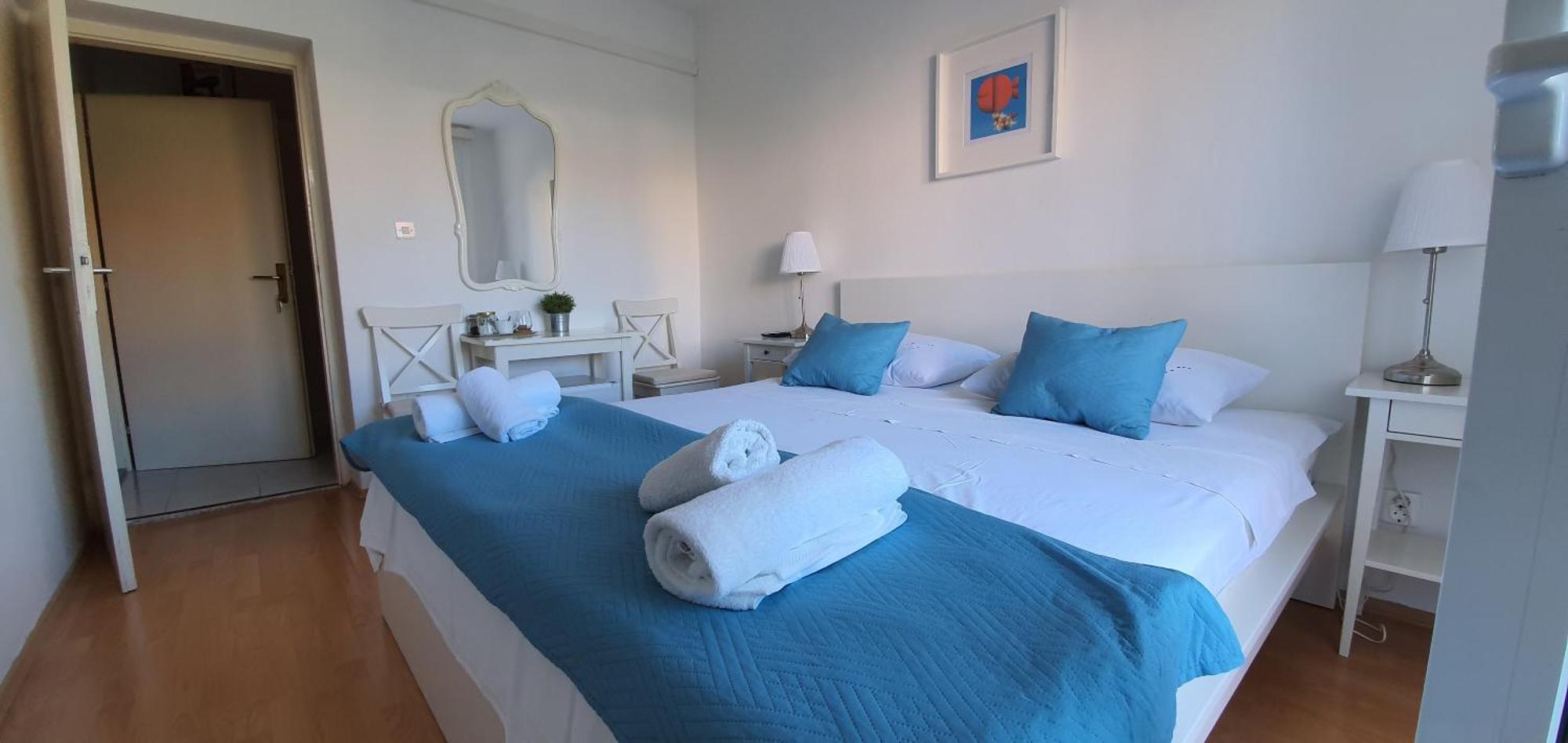 Apartmani Mira Vodice Eksteriør bilde
