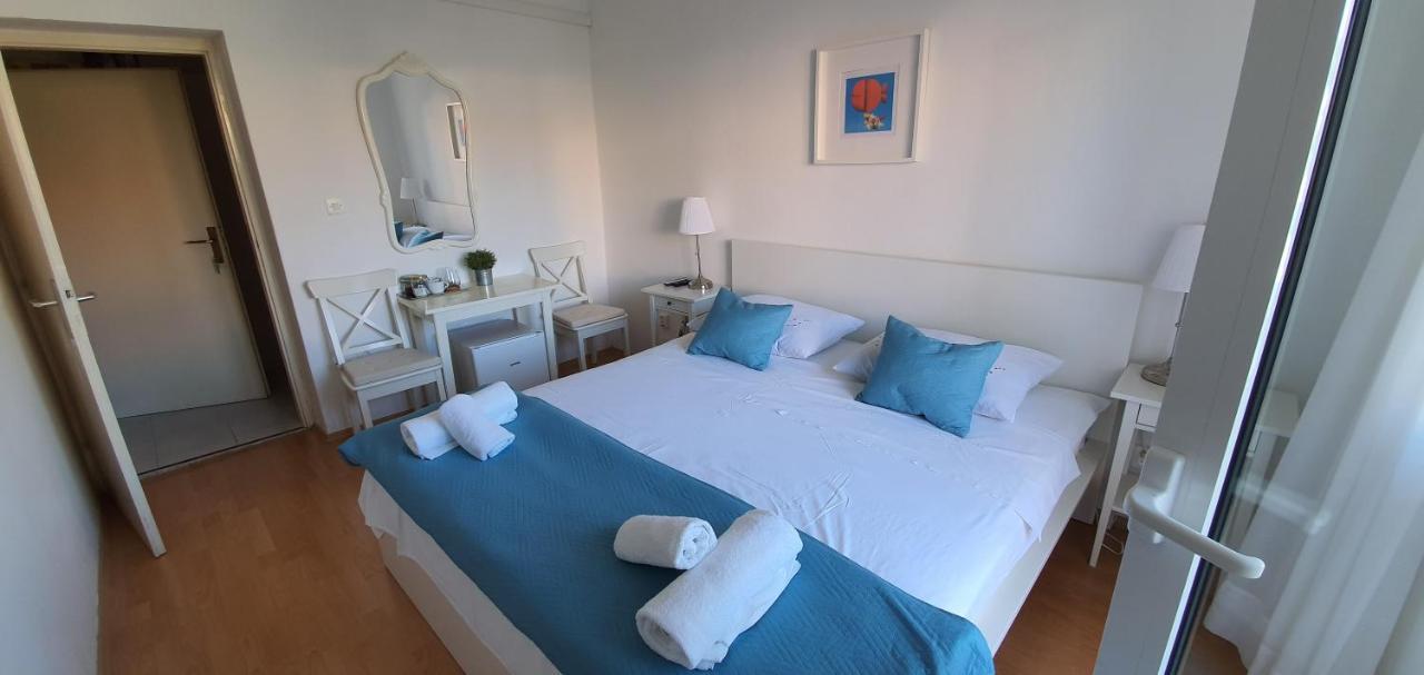 Apartmani Mira Vodice Eksteriør bilde
