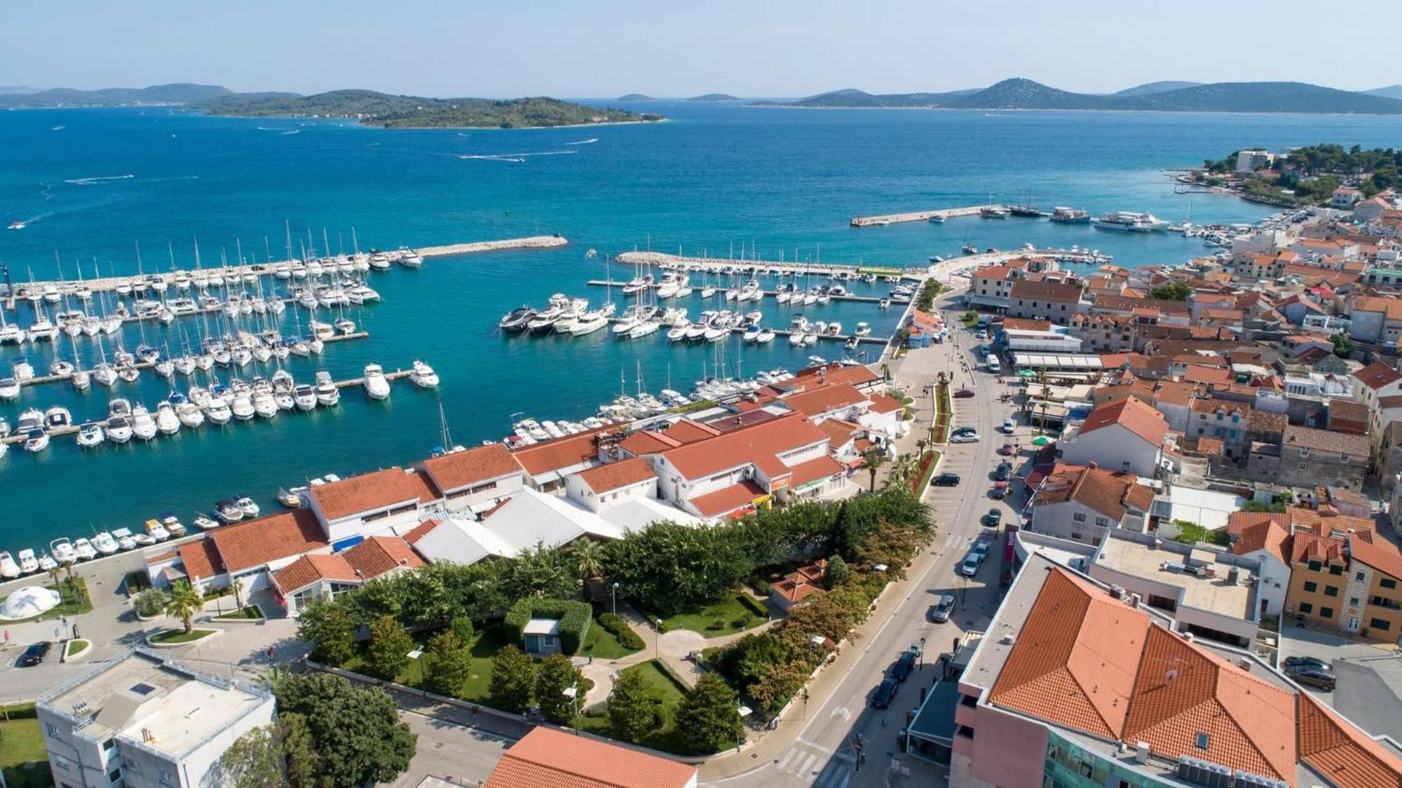 Apartmani Mira Vodice Eksteriør bilde